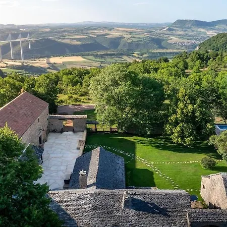 Face Au Viaduc De Millau - Et Piscine 公寓